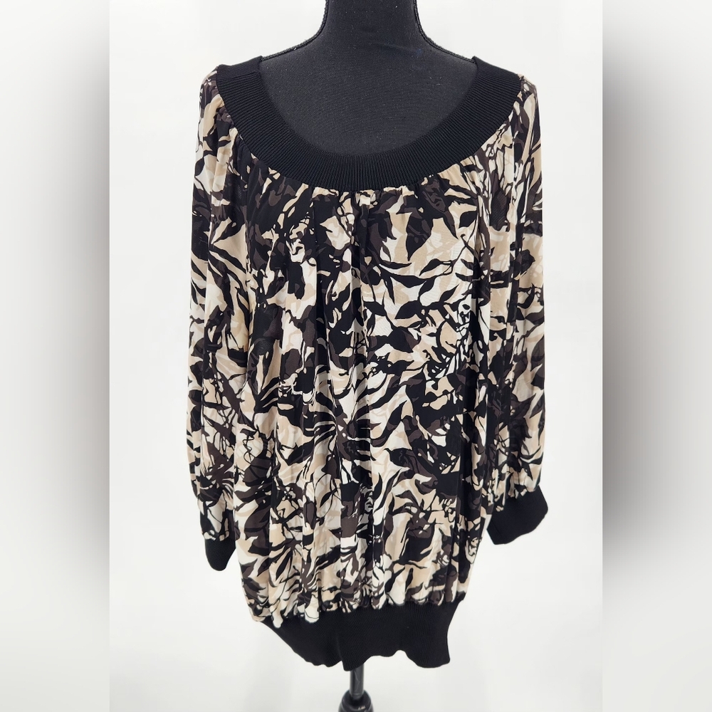 St. John Silk Leaf Print Off Shoulder Blouse Xl classic, Office Wear,femenine.